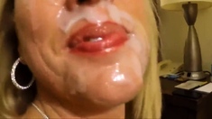 Hot Facial Cumshot For The Blonde Girl