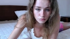 Amateur Webcam Cute Teen Plays Solo with Big Dildo