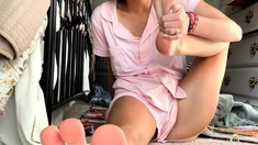 Amateur hottie solo masturbation