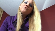 amateur blonde solo webcam