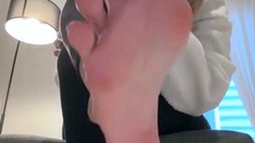 Black Amateur Explore Hot Foot Fetish
